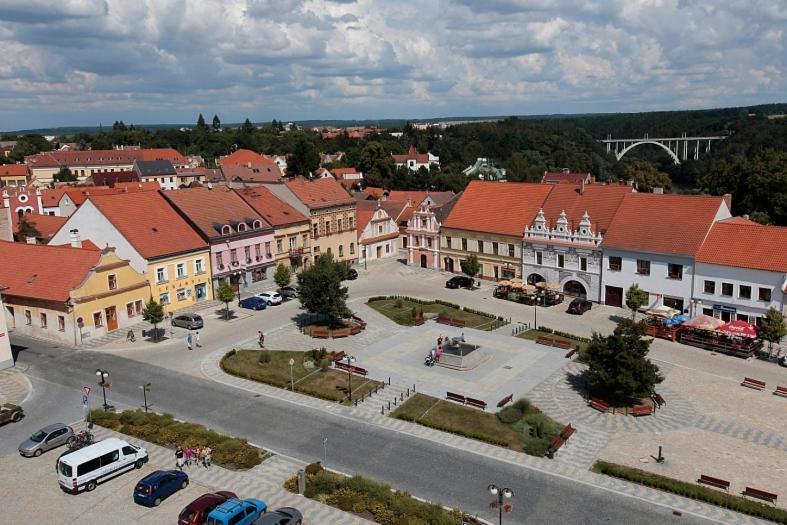 Domecek Ve Dvore Бехине Экстерьер фото